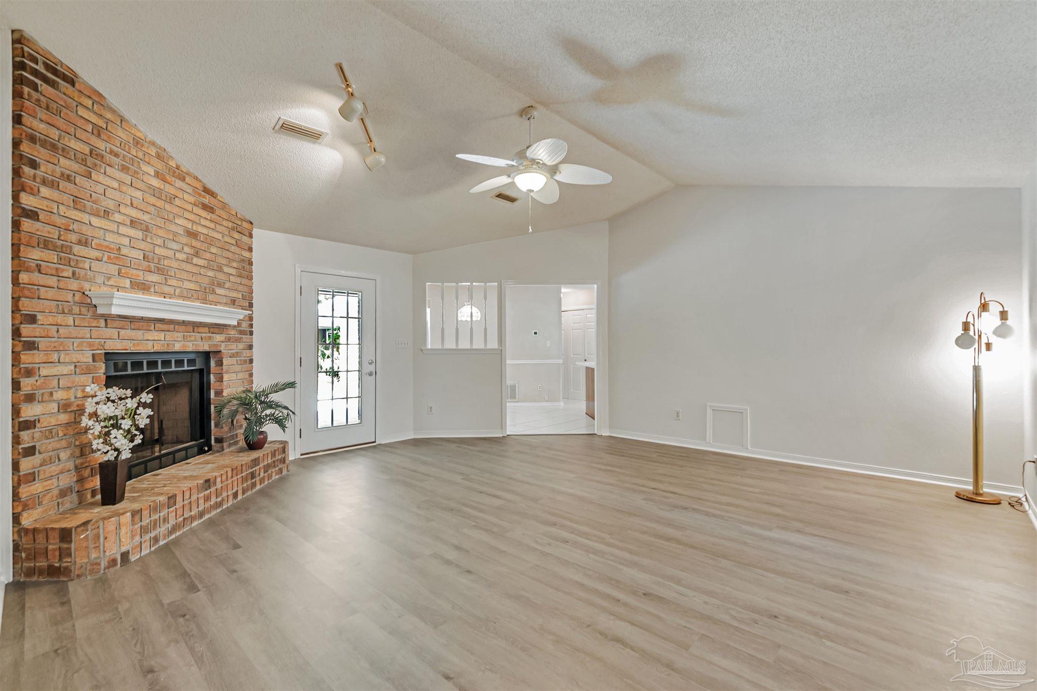 2727 Chickering Road Pensacola, FL 32514 - Photo 5 of 38 Gallery Image 5