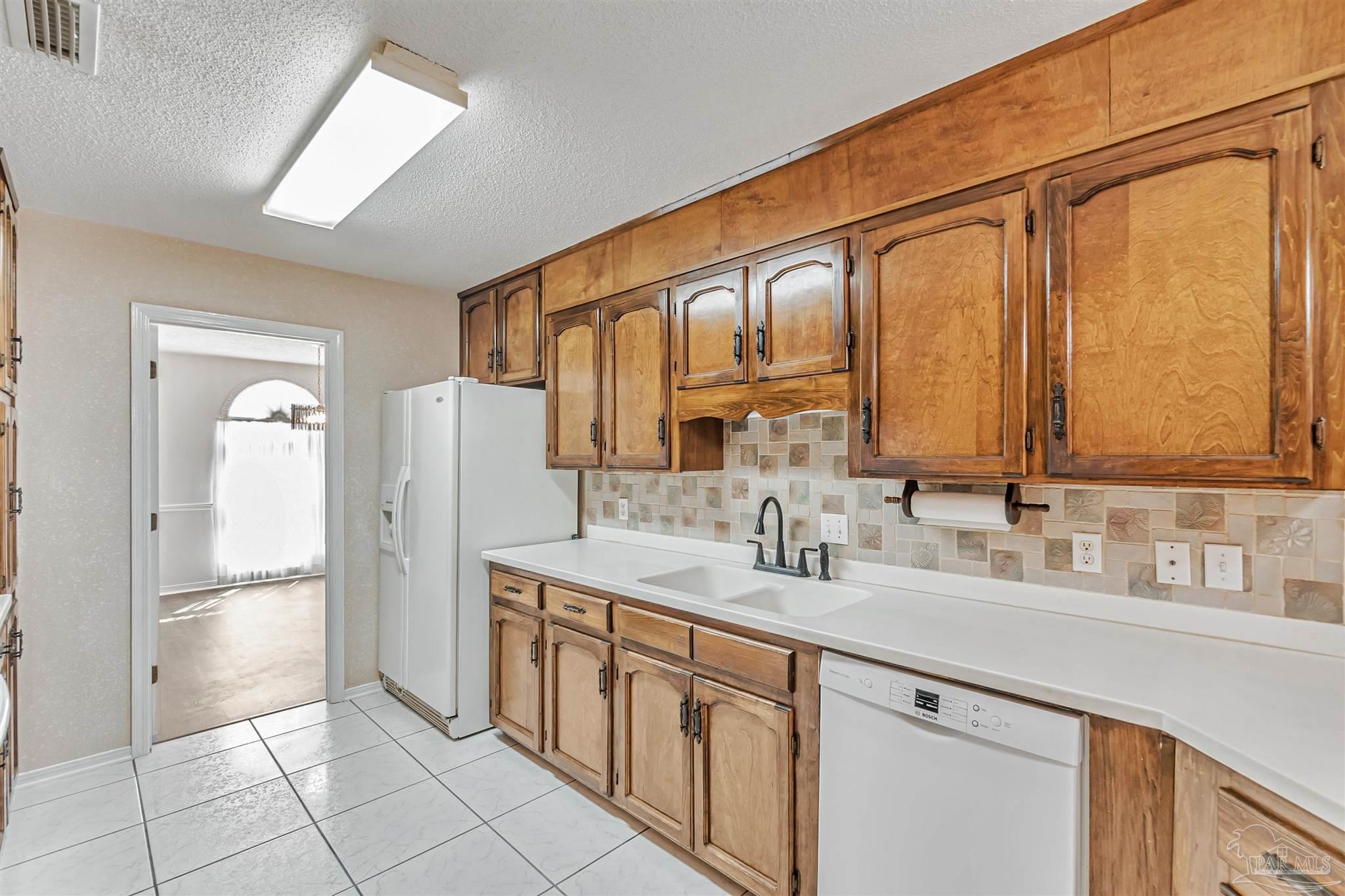 2727 Chickering Road Pensacola, FL 32514 - Photo 8 of 38 Gallery Image 8