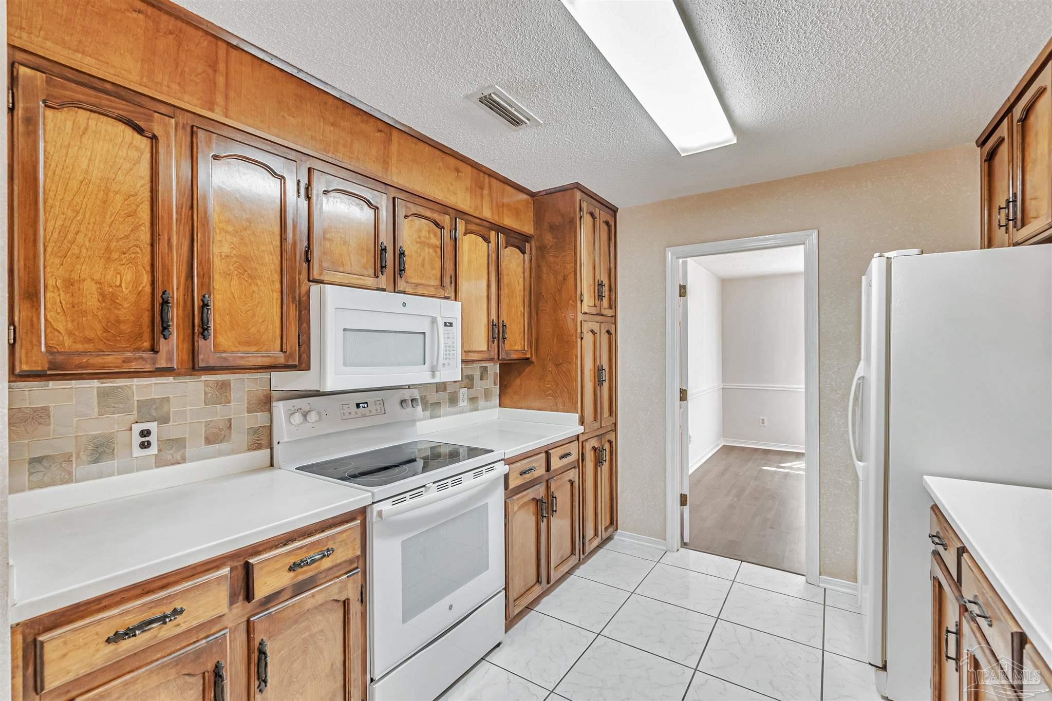 2727 Chickering Road Pensacola, FL 32514 - Photo 9 of 38 Gallery Image 9
