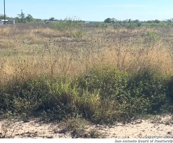 $105,000 | 448 County Road 7712, Devine, TX 78016