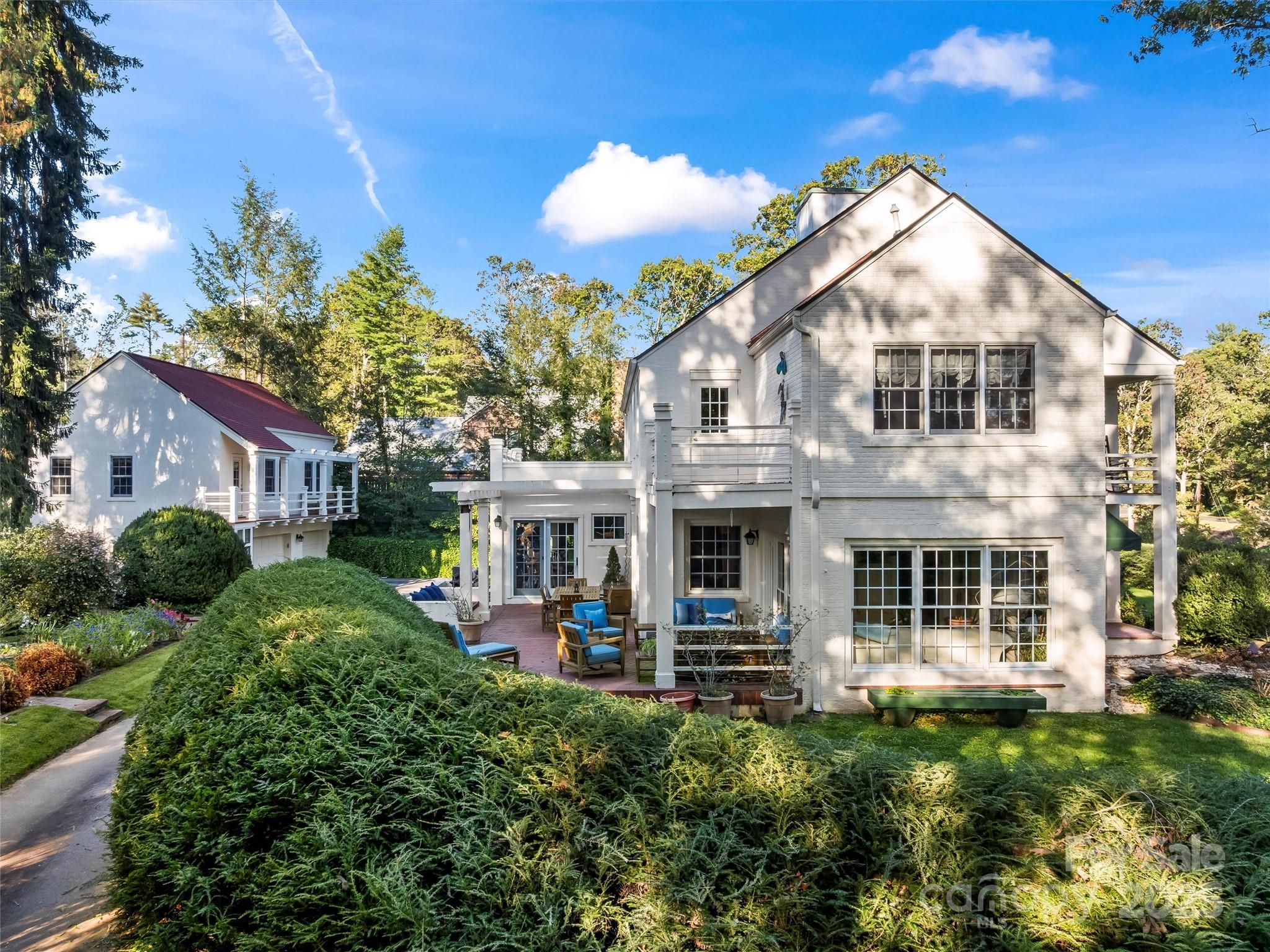7 Park Road Asheville, NC 28803 - Photo 39 of 48 a front view of a house with a yard