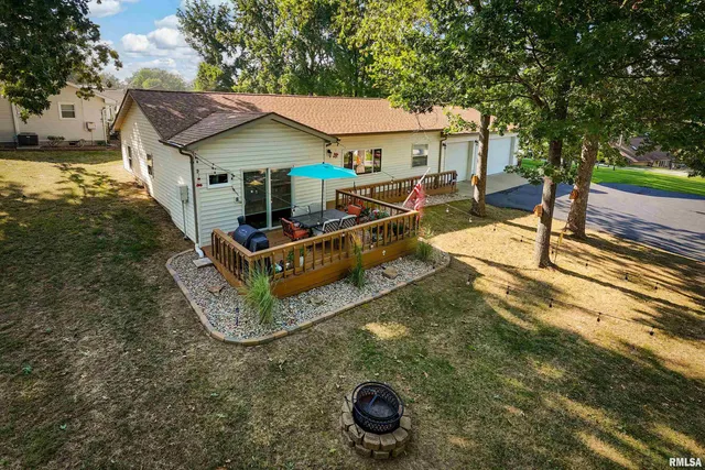 $269,900 | 13414 South Egypt Shores Drive, Creal Springs, IL 62922