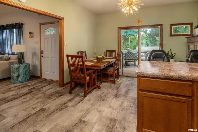 $269,900 | 13414 South Egypt Shores Drive, Creal Springs, IL 62922