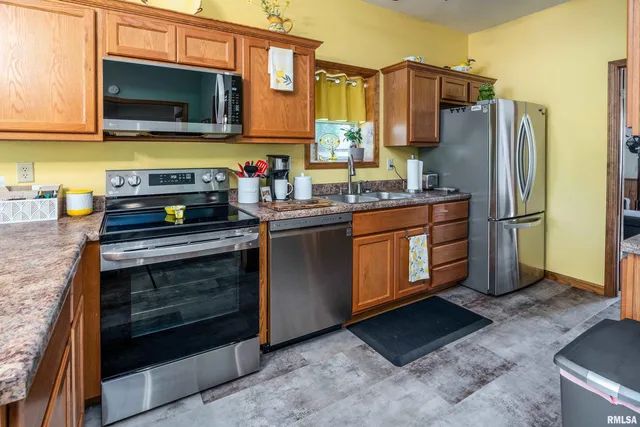 $269,900 | 13414 South Egypt Shores Drive, Creal Springs, IL 62922