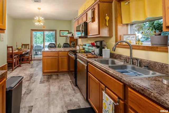 $269,900 | 13414 South Egypt Shores Drive, Creal Springs, IL 62922