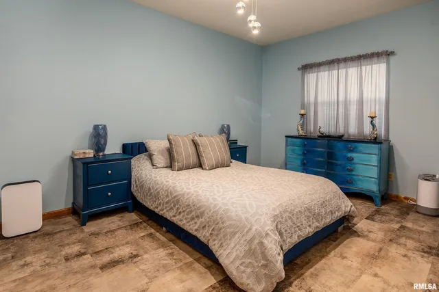 $269,900 | 13414 South Egypt Shores Drive, Creal Springs, IL 62922