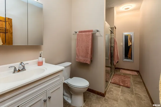 $269,900 | 13414 South Egypt Shores Drive, Creal Springs, IL 62922