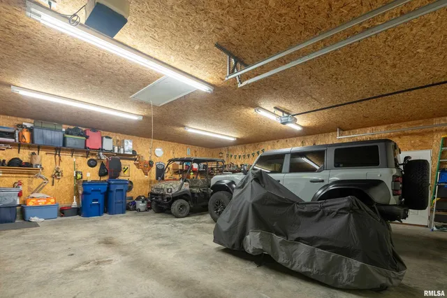 $269,900 | 13414 South Egypt Shores Drive, Creal Springs, IL 62922