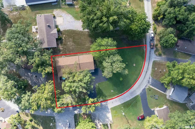 $269,900 | 13414 South Egypt Shores Drive, Creal Springs, IL 62922