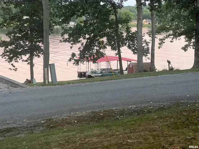 $269,900 | 13414 South Egypt Shores Drive, Creal Springs, IL 62922