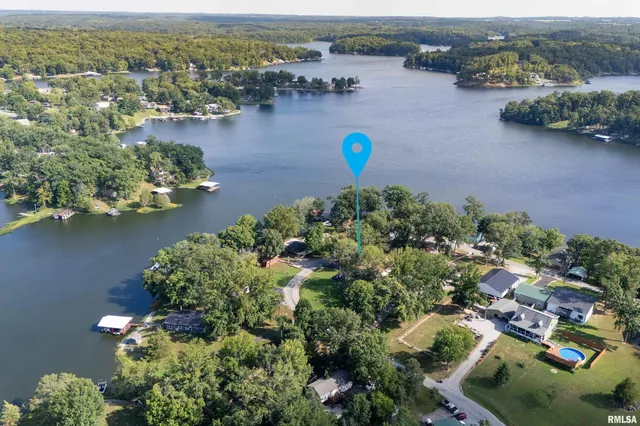 $269,900 | 13414 South Egypt Shores Drive, Creal Springs, IL 62922