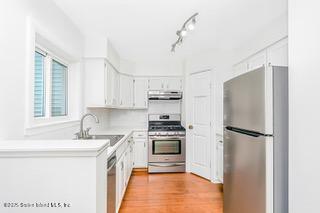 70 Ilyssa Way Staten Island, NY 10312 - Photo 14 of 39 thumbnail (1)