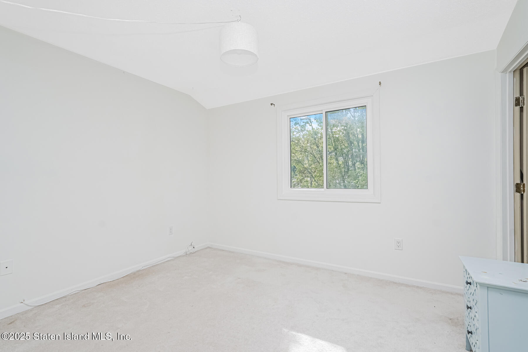70 Ilyssa Way Staten Island, NY 10312 - Photo 26 of 39 an empty room with a window