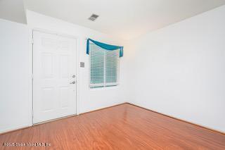 70 Ilyssa Way Staten Island, NY 10312 - Photo 8 of 39 thumbnail