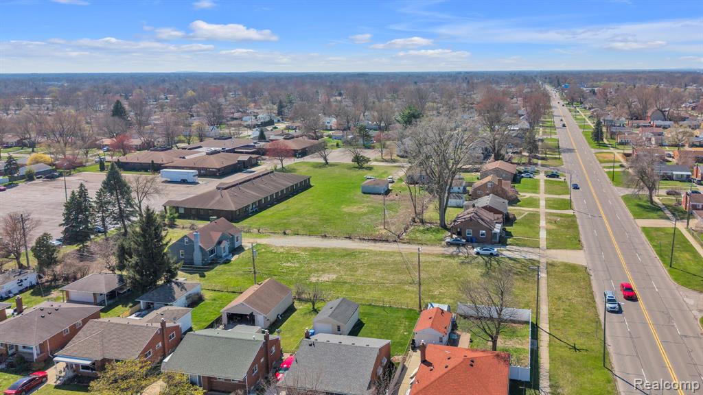 24901 Joy Road Dearborn Heights, MI 48127 - Photo 34 of 44
