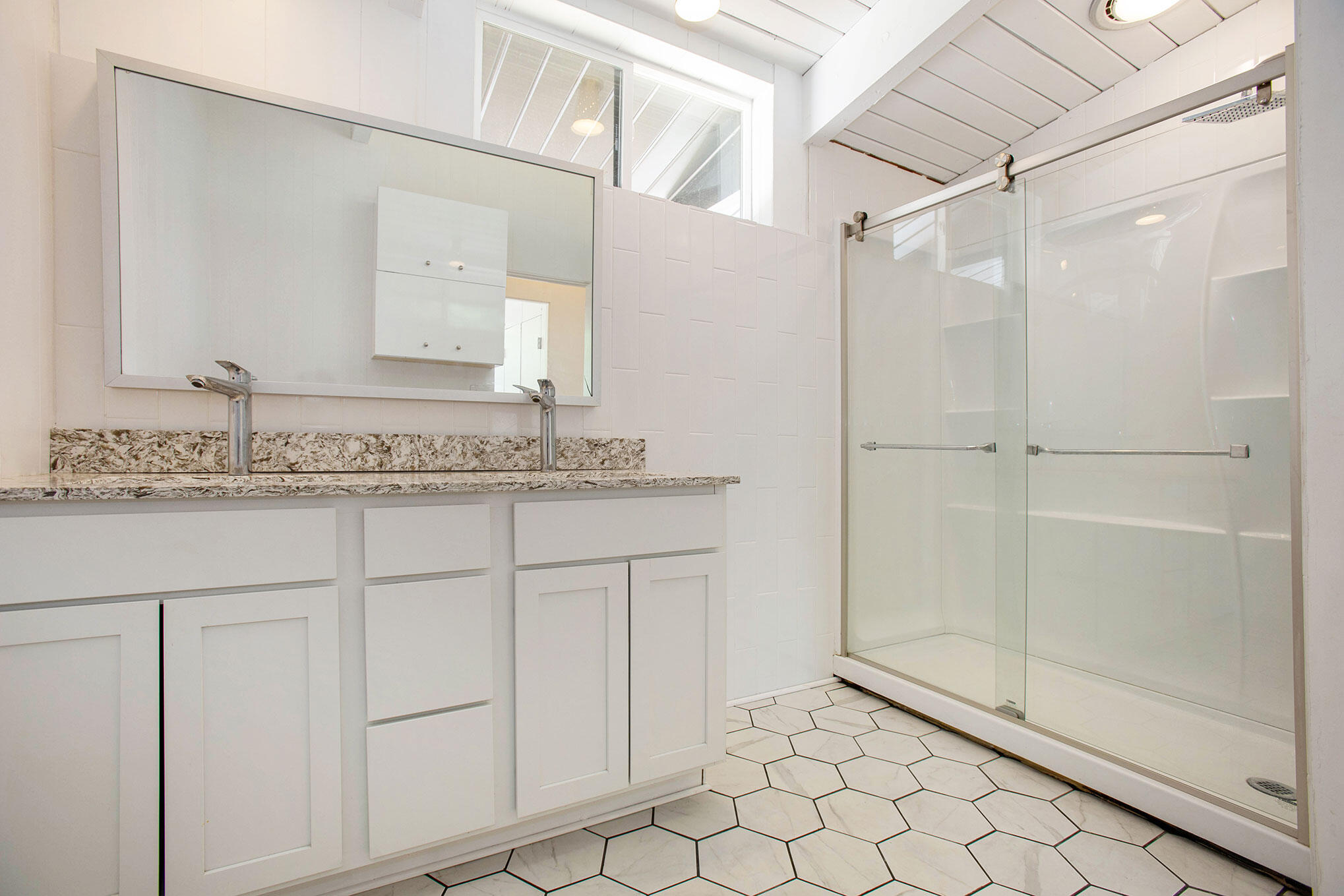 2529 4 Mile Road Northwest Grand Rapids, MI 49544 - Photo 9 of 67 4-Mile_27