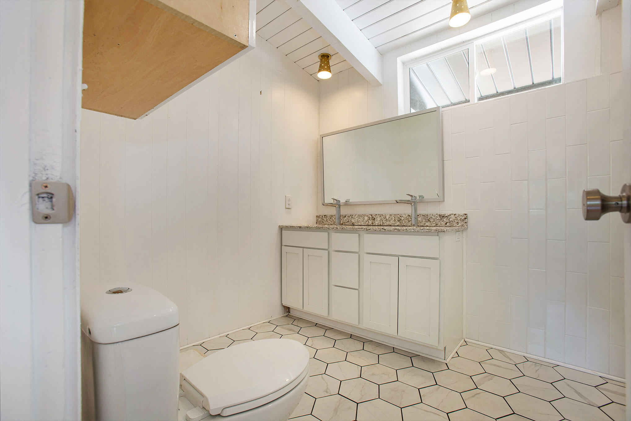 2529 4 Mile Road Northwest Grand Rapids, MI 49544 - Photo 10 of 67 4-Mile_26