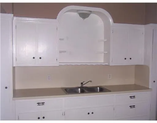 a close view of sink and tap