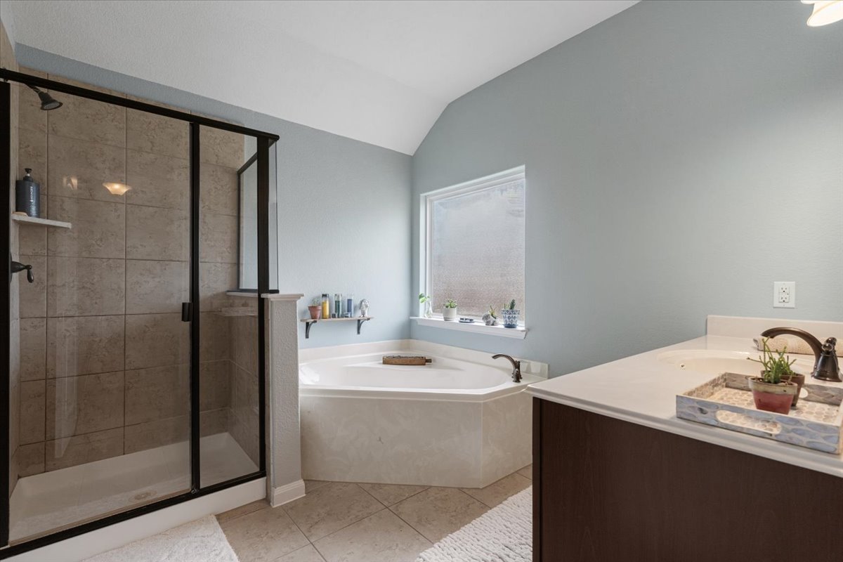 1672 Treeta Trail Kyle, TX 78640 - Photo 19 of 34