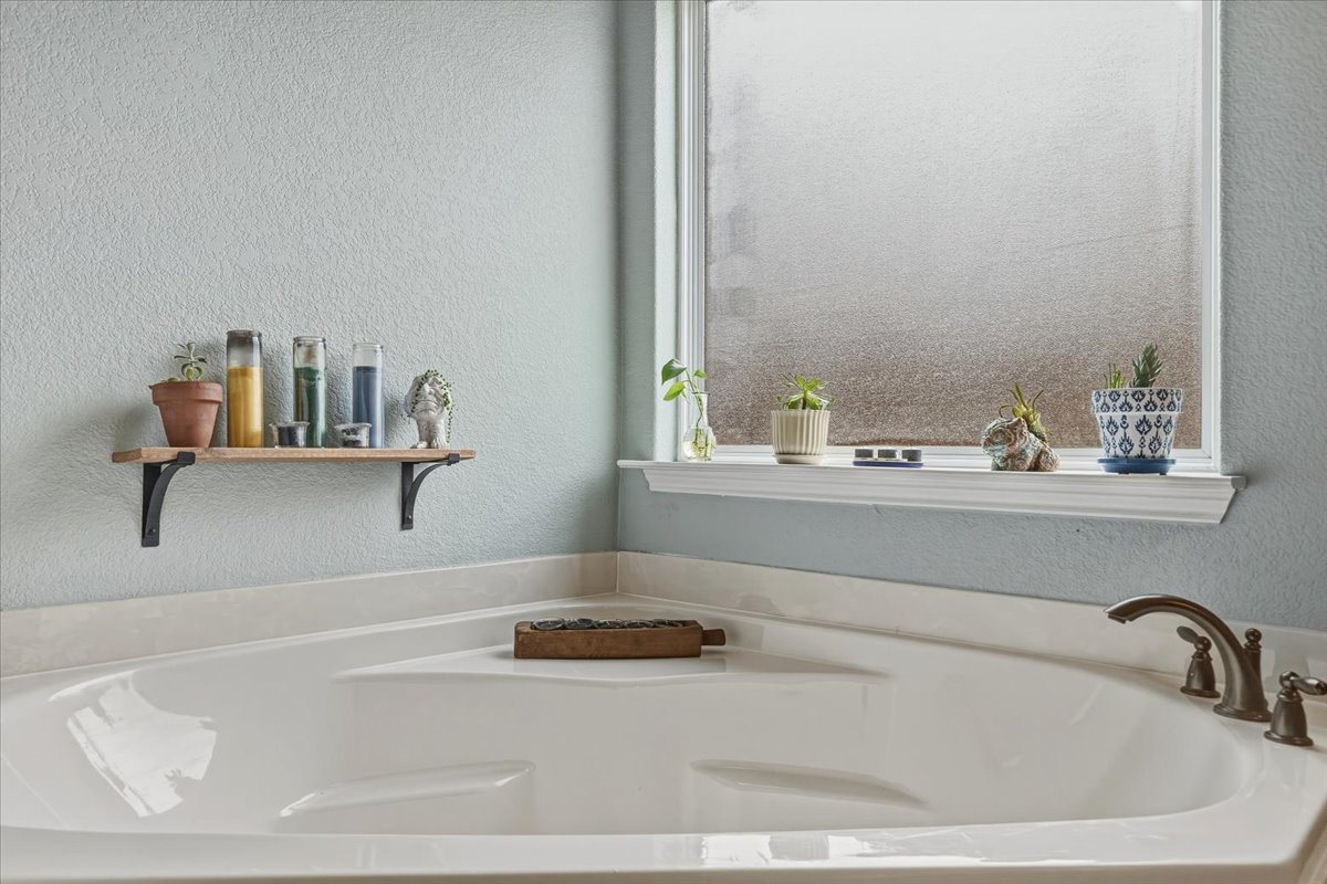 1672 Treeta Trail Kyle, TX 78640 - Photo 21 of 34