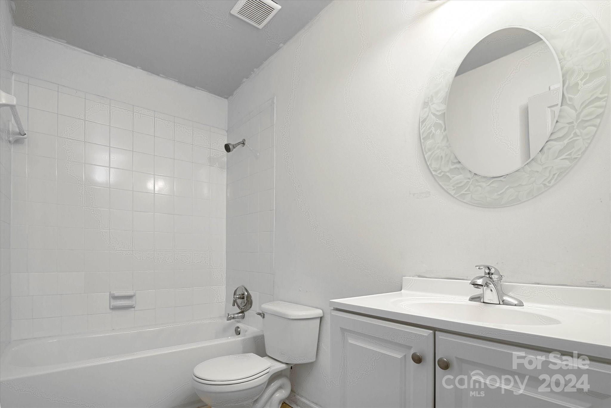 733 Milan Road East Charlotte, NC 28216 - Photo 16 of 27 Gallery Image 16