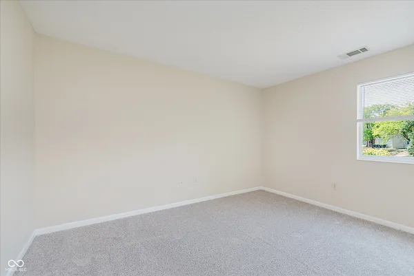 $1,950 | 1059 Timber Creek Drive, Unit 4, Carmel, IN 46032