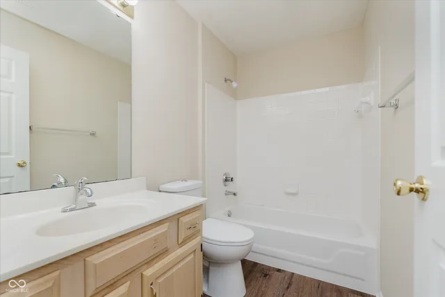 $1,950 | 1059 Timber Creek Drive, Unit 4, Carmel, IN 46032