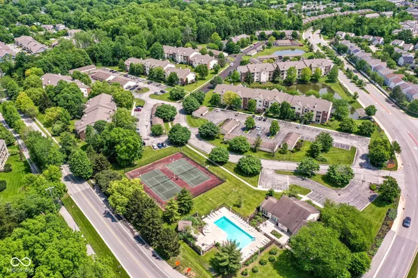 $1,950 | 1059 Timber Creek Drive, Unit 4, Carmel, IN 46032