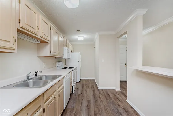 $1,950 | 1059 Timber Creek Drive, Unit 4, Carmel, IN 46032