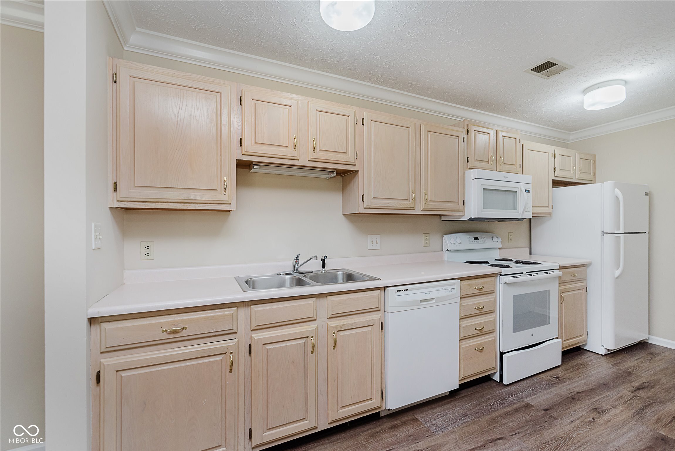 1059 Timber Creek Drive, Unit 4 Carmel, IN 46032 - Photo 6 of 36