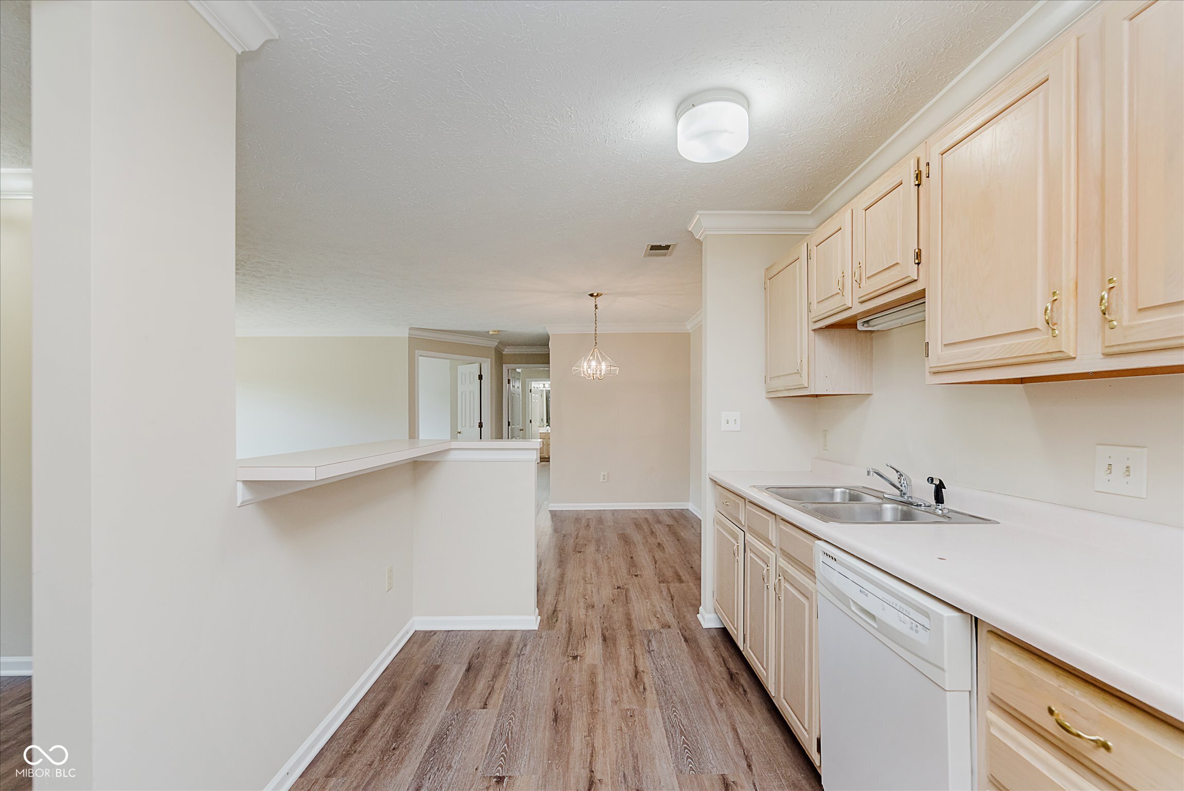 1059 Timber Creek Drive, Unit 4 Carmel, IN 46032 - Photo 7 of 36