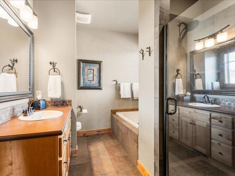 16644 South W Brasada Ranch Road, Unit 109 Powell Butte, OR 97753 - Photo 21 of 29 43-Drew Media