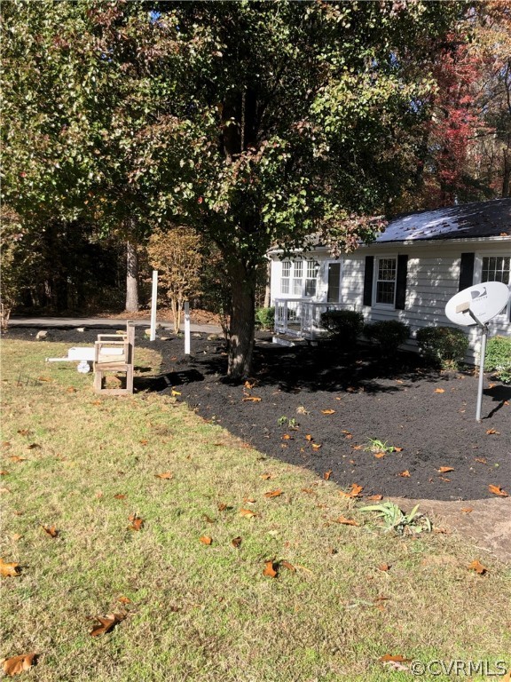 11636 River Road Chesterfield, VA 23838 - Photo 43 of 50 a view of a yard with a house