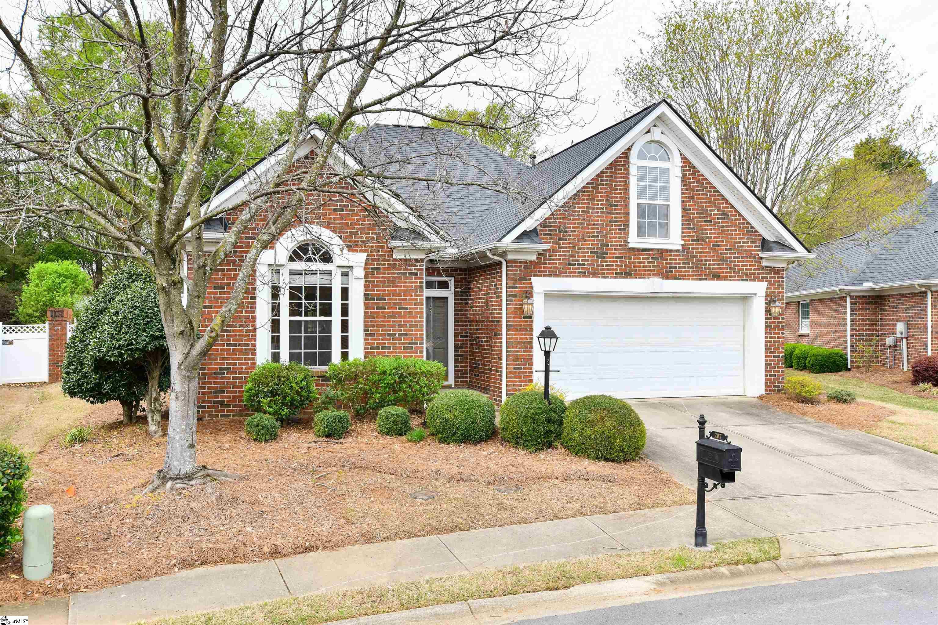 207 Lansfair Way Greenville, SC 29607 - Photo 1 of 36 Gallery Image 1