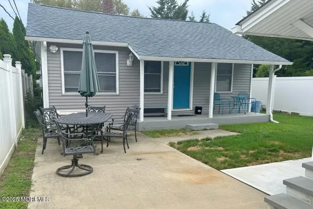 $2,200 | 511 14th Avenue, Unit REAR, Belmar, NJ 07719