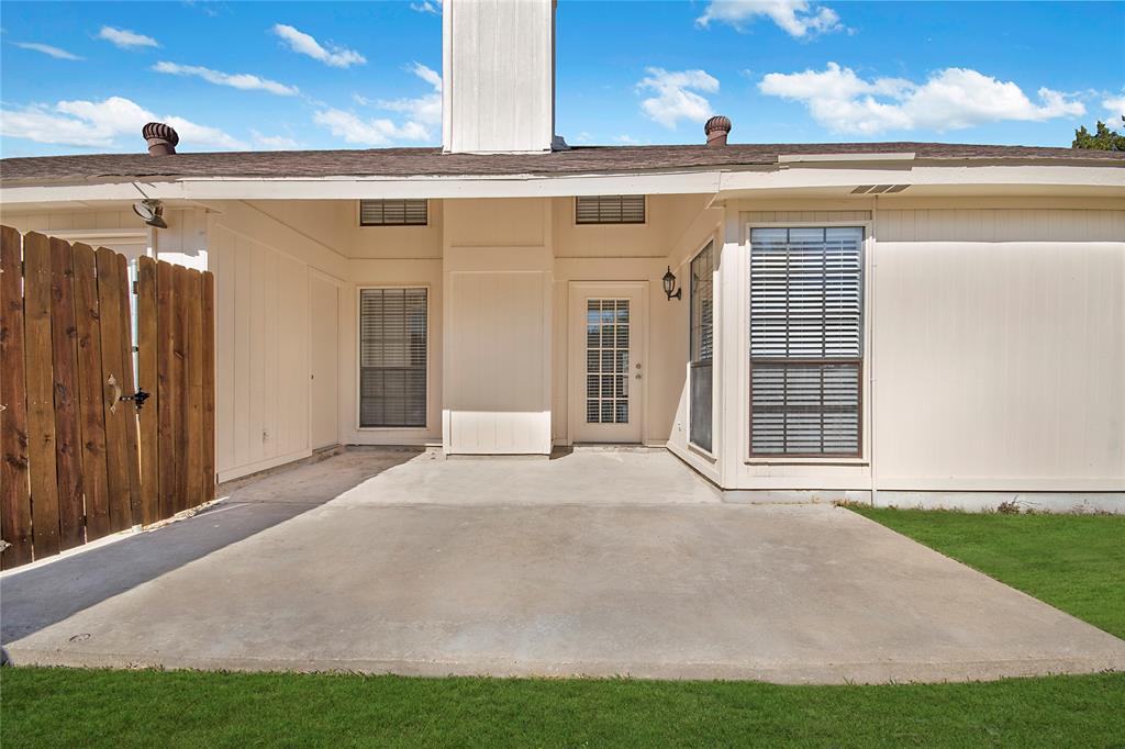 6817 Anderson Drive The Colony, TX 75056 - Photo 20 of 21 a front view of a house with a yard