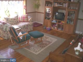 12454 Balston Road Philadelphia, PA 19154 - Photo 2 of 6