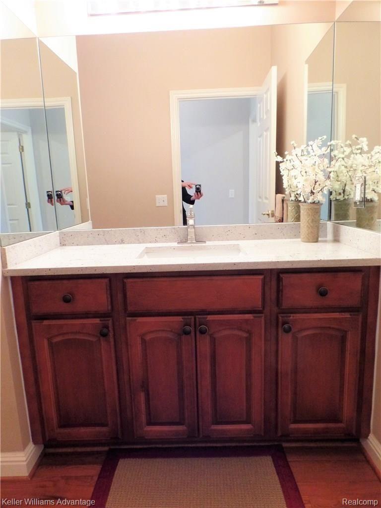 48416 Inveraray Road Canton, MI 48188 - Photo 18 of 31 Powder Room