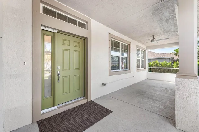 a view of an entryway of the house