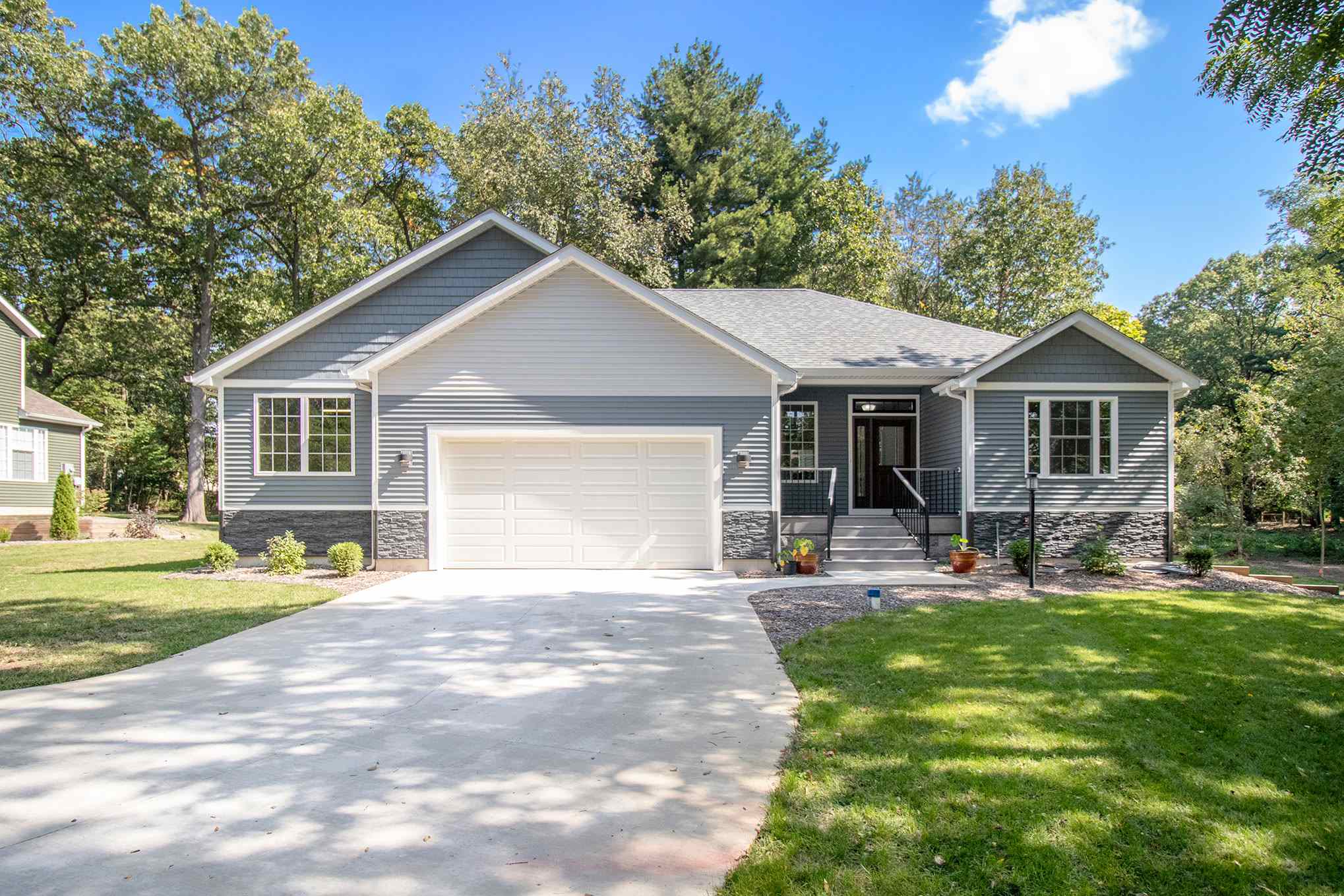 52674 Juniper Road South Bend, IN 46637 - Photo 1 of 32 Gallery Image 1