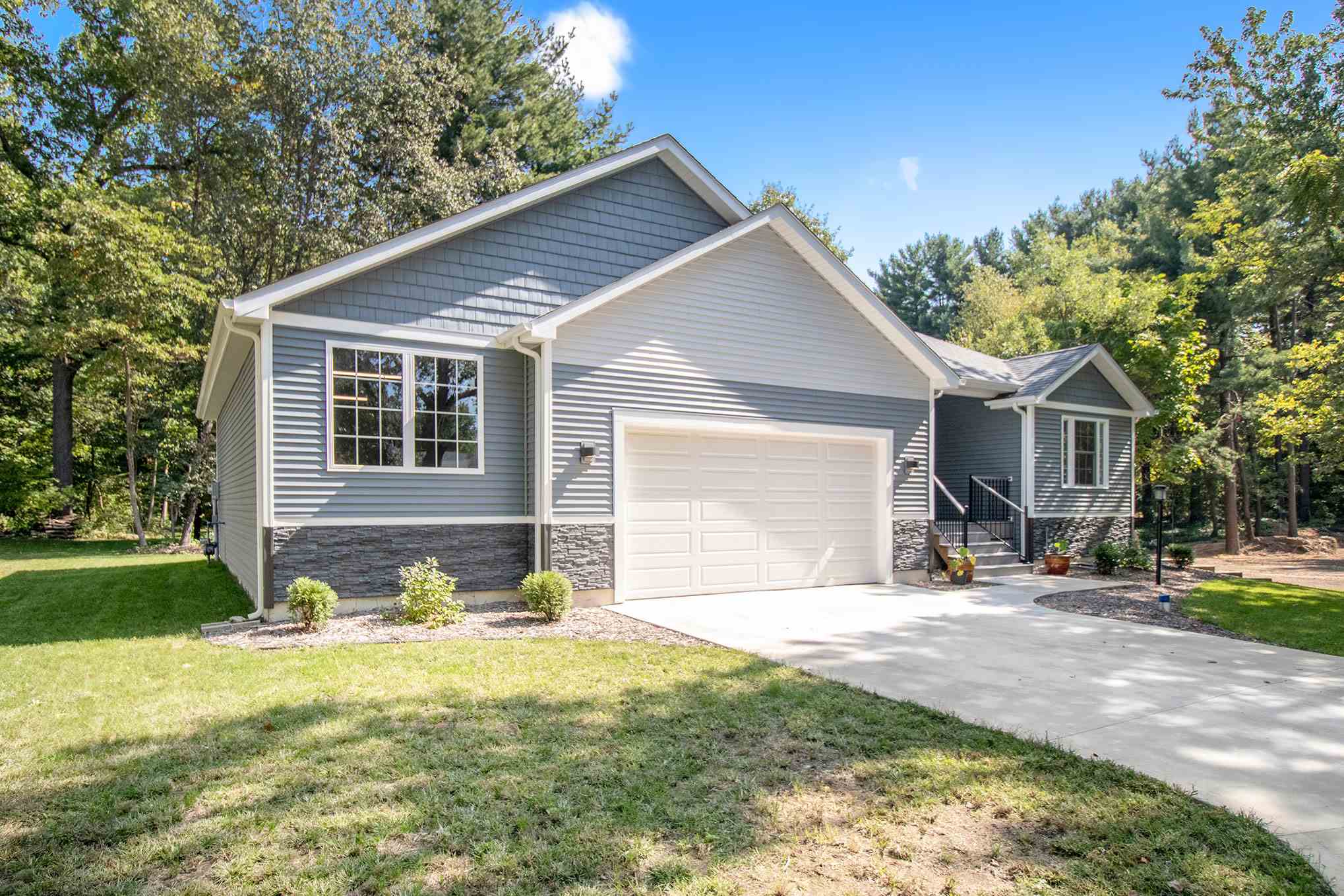 52674 Juniper Road South Bend, IN 46637 - Photo 2 of 32 Gallery Image 2