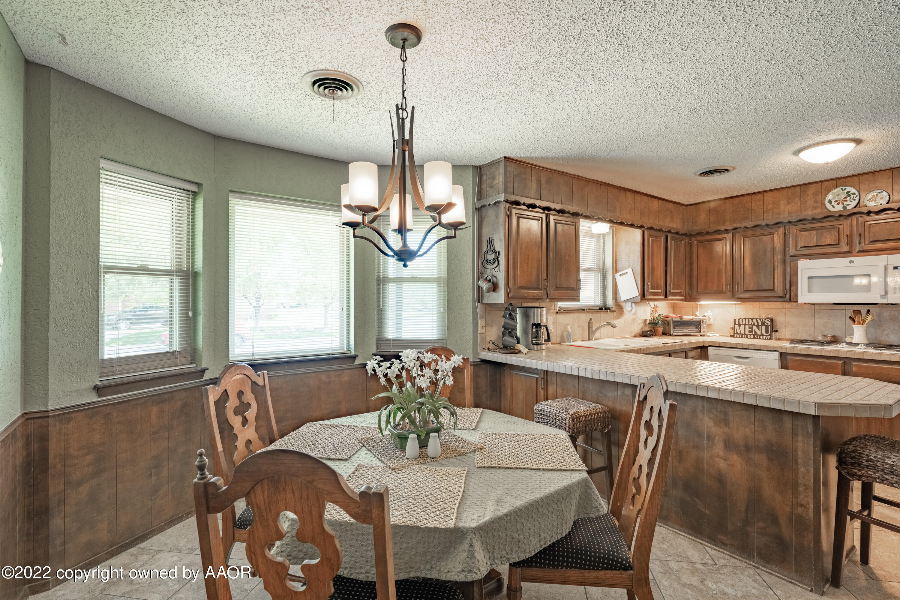 5122 Shawnee Trail Amarillo, TX 79109 - Photo 8 of 28 Dining/Kitchen