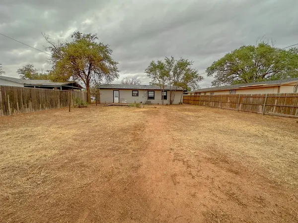 $114,000 | 2722 East 9th Street, Lubbock, TX 79403