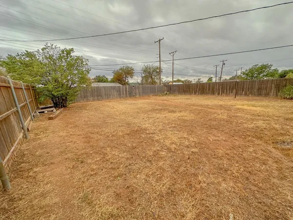 $114,000 | 2722 East 9th Street, Lubbock, TX 79403