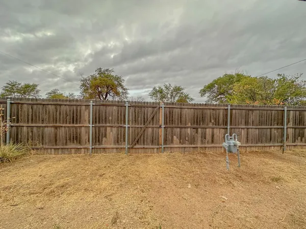 $114,000 | 2722 East 9th Street, Lubbock, TX 79403
