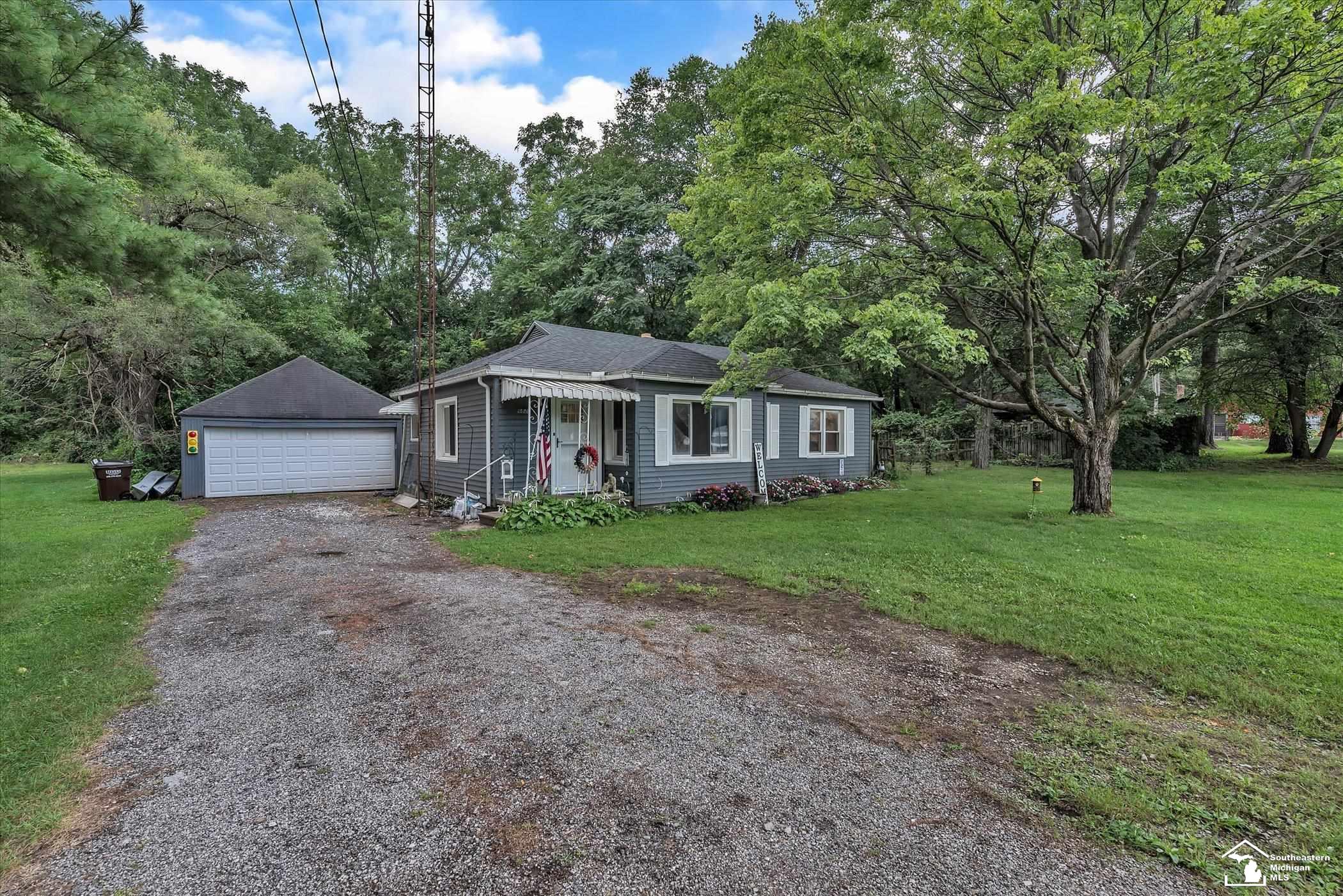 6827 Summerfield Road Temperance, MI 48182 - Photo 2 of 23