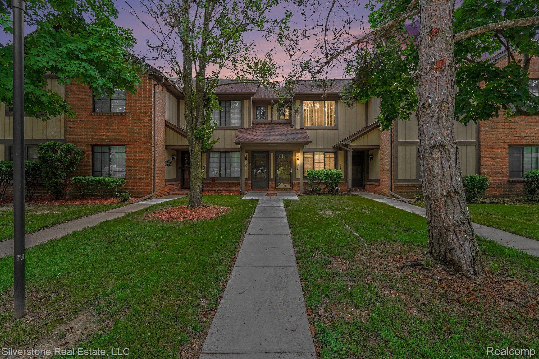 1502 Meadowside Drive Rochester, MI 48307 - Photo 1 of 27 001_file_9878.jpg
