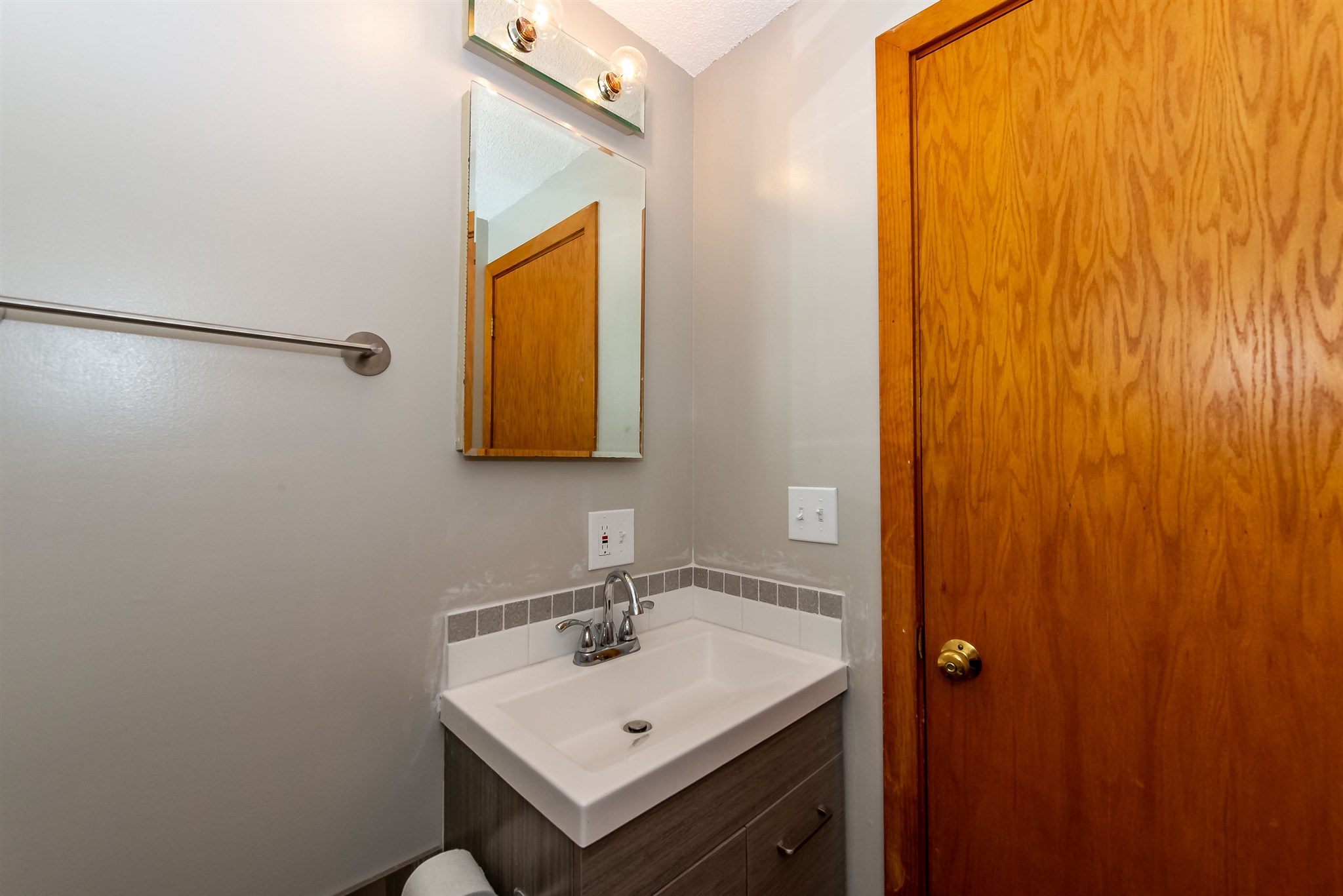 265 Eastern Avenue Rochester, NH 03867 - Photo 27 of 32