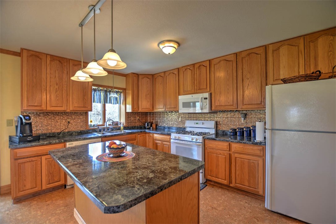 2204 East 1800 North Road Moweaqua, IL 62550 - Photo 8 of 48