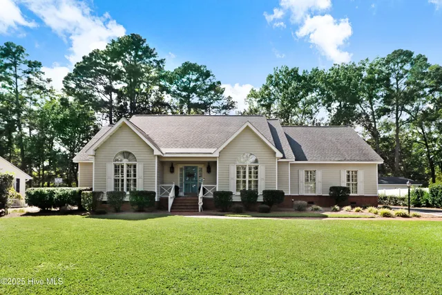 $530,000 | 1900 Greenbriar Road, Kinston, NC 28501
